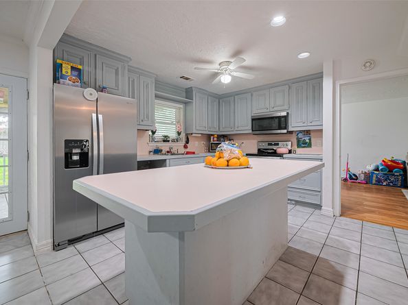 13351 Oak Leaf Lane, Houston TX 77015