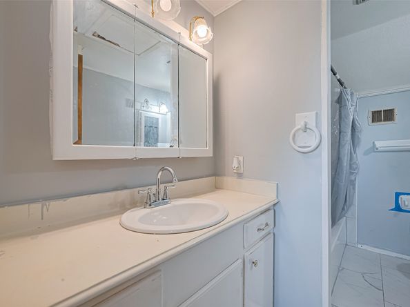 13351 Oak Leaf Lane, Houston TX 77015