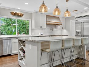 11010 Hedwig Green Street, Hunters Creek Village TX 77024