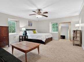 11010 Hedwig Green Street, Hunters Creek Village TX 77024