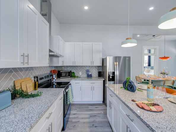 2118 Common Street Street, Houston TX 77009