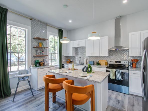 2118 Common Street Street, Houston TX 77009