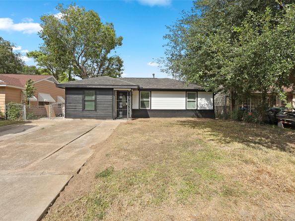 3013 Bloomfield Street, Houston TX 77051