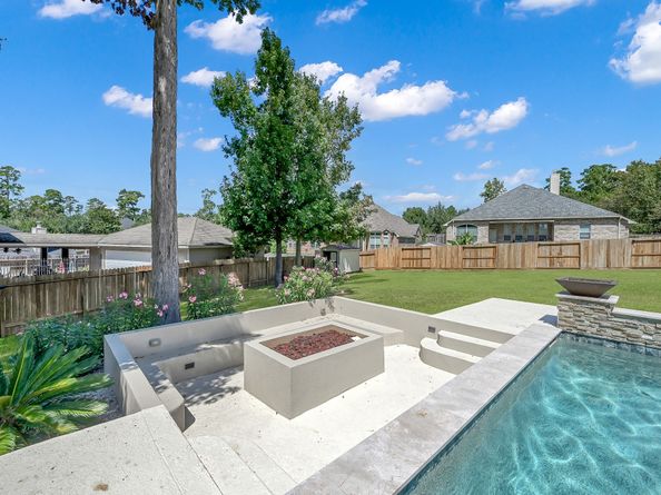 2425 W Bramlet Drive, Conroe TX 77304