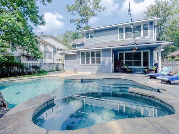 51 S Crisp Morning Circle, The Woodlands TX 77382