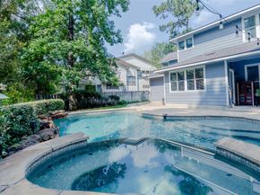 51 S Crisp Morning Circle, The Woodlands TX 77382