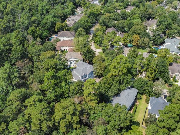 51 S Crisp Morning Circle, The Woodlands TX 77382