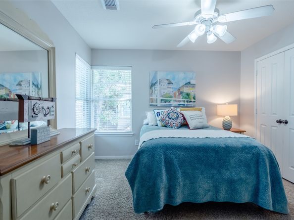 51 S Crisp Morning Circle, The Woodlands TX 77382