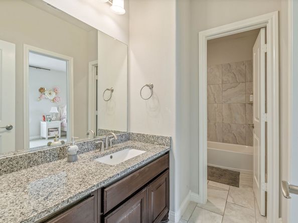 34 Jaden Oaks Place, Tomball TX 77375