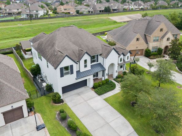 34 Jaden Oaks Place, Tomball TX 77375