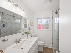 2302 Hewitt Drive, Houston TX 77018