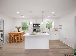 2302 Hewitt Drive, Houston TX 77018