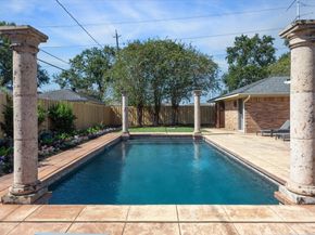 1814 Haverhill Drive, Houston TX 77008