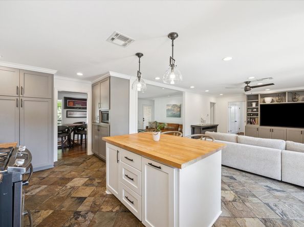 1814 Haverhill Drive, Houston TX 77008