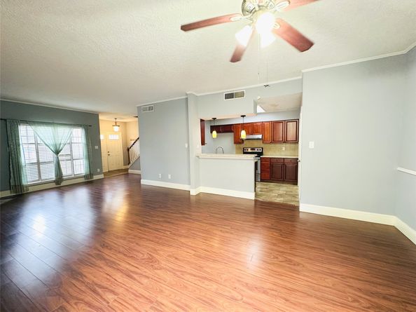 7350 Kirby Drive 33, Houston TX 77030