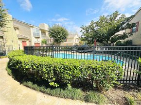 7350 Kirby Drive 33, Houston TX 77030