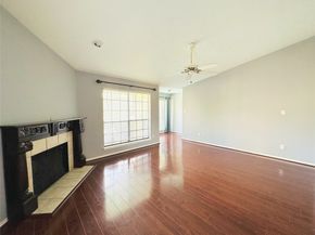 7350 Kirby Drive 33, Houston TX 77030