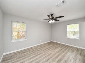 3923 Darlinghurst Drive, Houston TX 77045