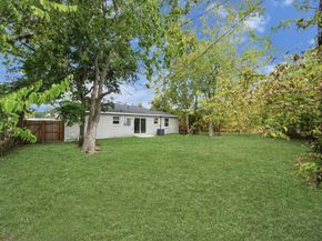 3923 Darlinghurst Drive, Houston TX 77045