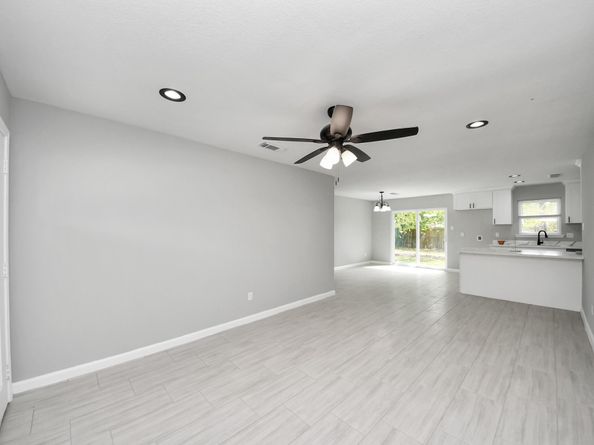 3923 Darlinghurst Drive, Houston TX 77045