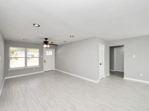 3923 Darlinghurst Drive, Houston TX 77045
