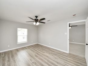 3923 Darlinghurst Drive, Houston TX 77045