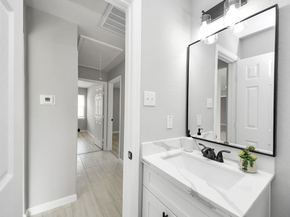 3923 Darlinghurst Drive, Houston TX 77045