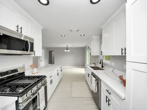 3923 Darlinghurst Drive, Houston TX 77045
