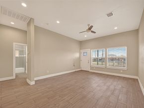 920 Kellogg Street, Houston TX 77012