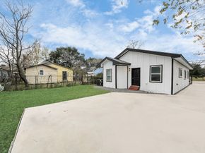 2518 Cochran Street, Houston TX 77009