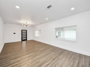 2518 Cochran Street, Houston TX 77009