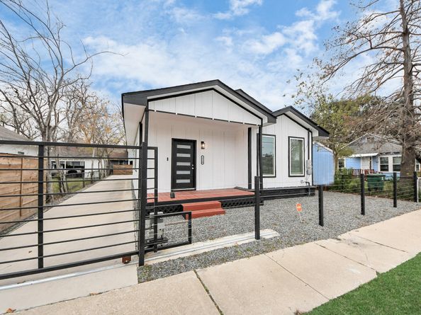 2518 Cochran Street, Houston TX 77009