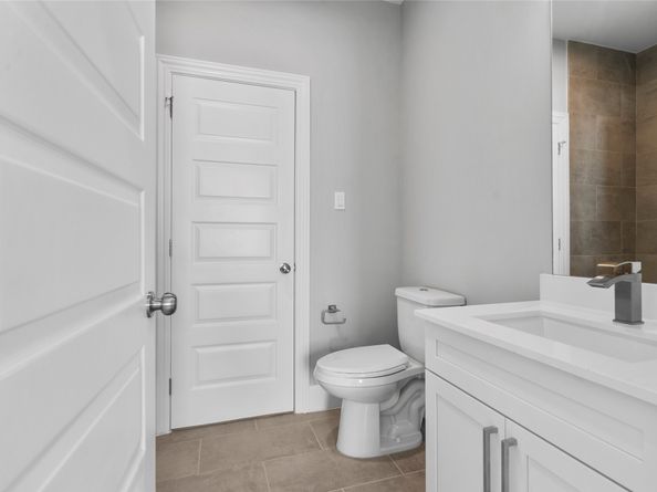 1122 W 16th Street B, Houston TX 77008