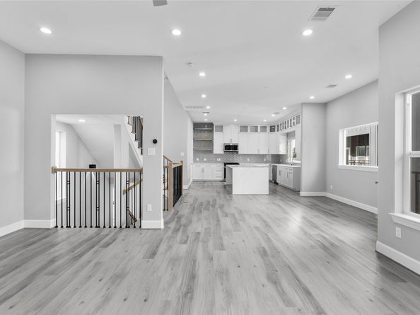 1122 W 16th Street B, Houston TX 77008