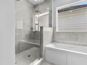 1122 W 16th Street B, Houston TX 77008