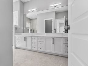 1122 W 16th Street B, Houston TX 77008