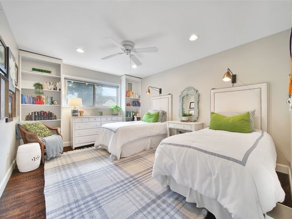 6238 Braesheather Circle, Houston TX 77096