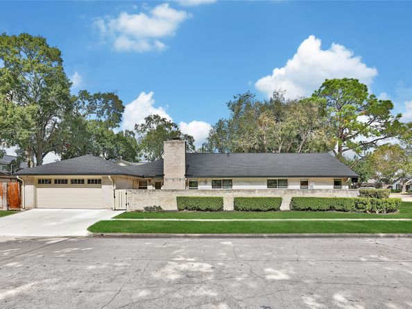 6238 Braesheather Circle, Houston TX 77096