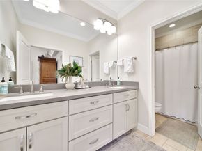 6238 Braesheather Circle, Houston TX 77096