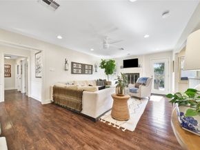 6238 Braesheather Circle, Houston TX 77096