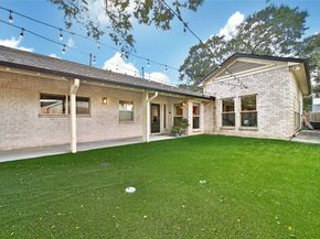 6238 Braesheather Circle, Houston TX 77096