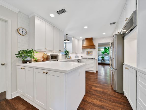 6238 Braesheather Circle, Houston TX 77096