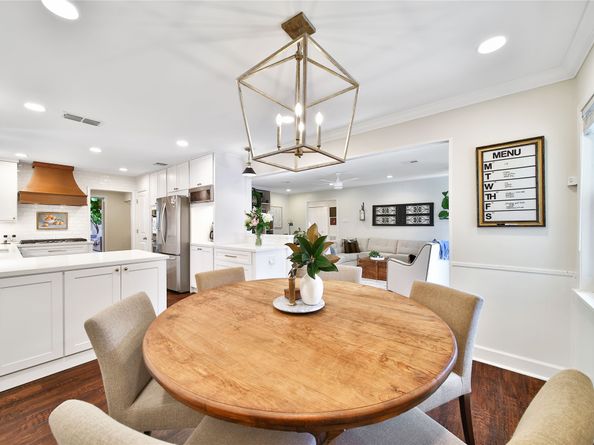 6238 Braesheather Circle, Houston TX 77096