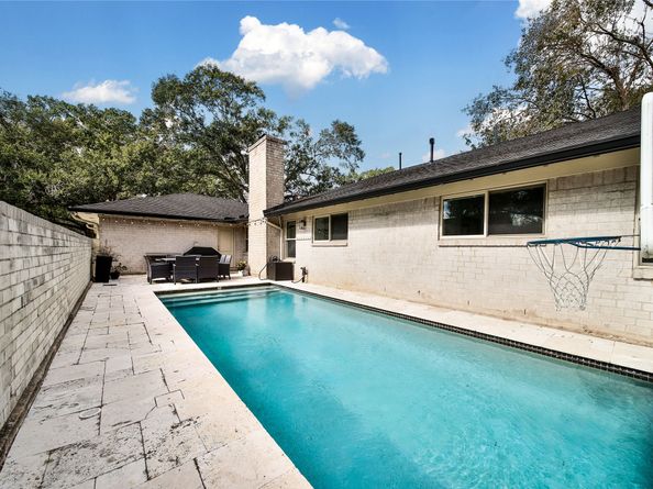 6238 Braesheather Circle, Houston TX 77096