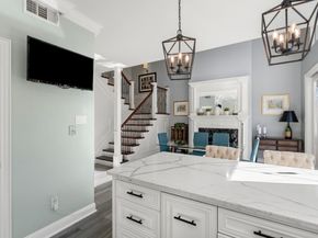 5913 Sugar Hill Drive 225, Houston TX 77057