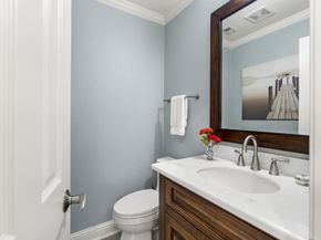 5913 Sugar Hill Drive 225, Houston TX 77057