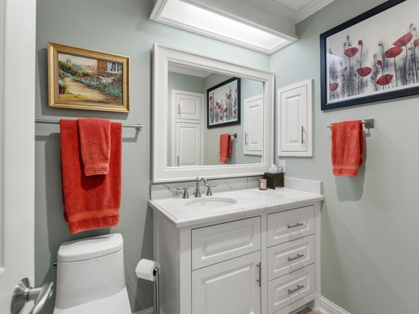 5913 Sugar Hill Drive 225, Houston TX 77057