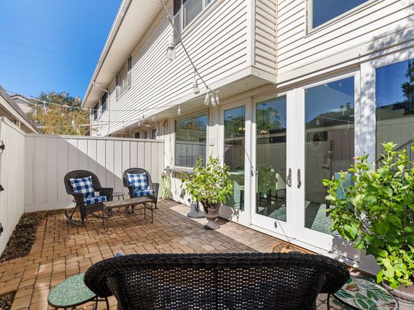 5913 Sugar Hill Drive 225, Houston TX 77057