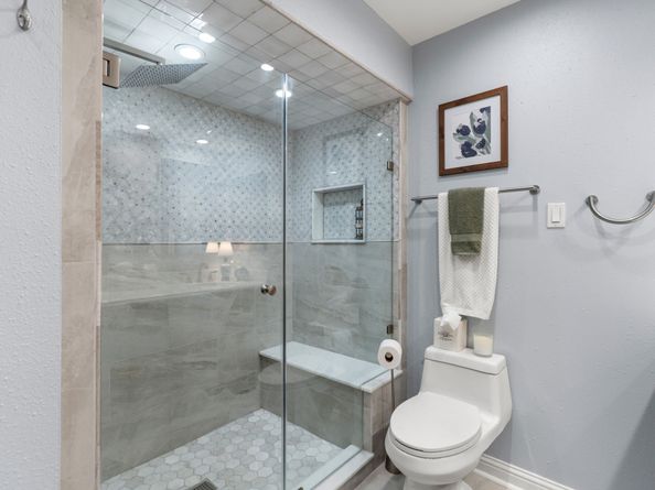 5913 Sugar Hill Drive 225, Houston TX 77057