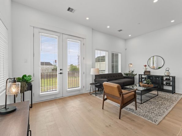 3002 Jensen Springs Lane, Houston TX 77026